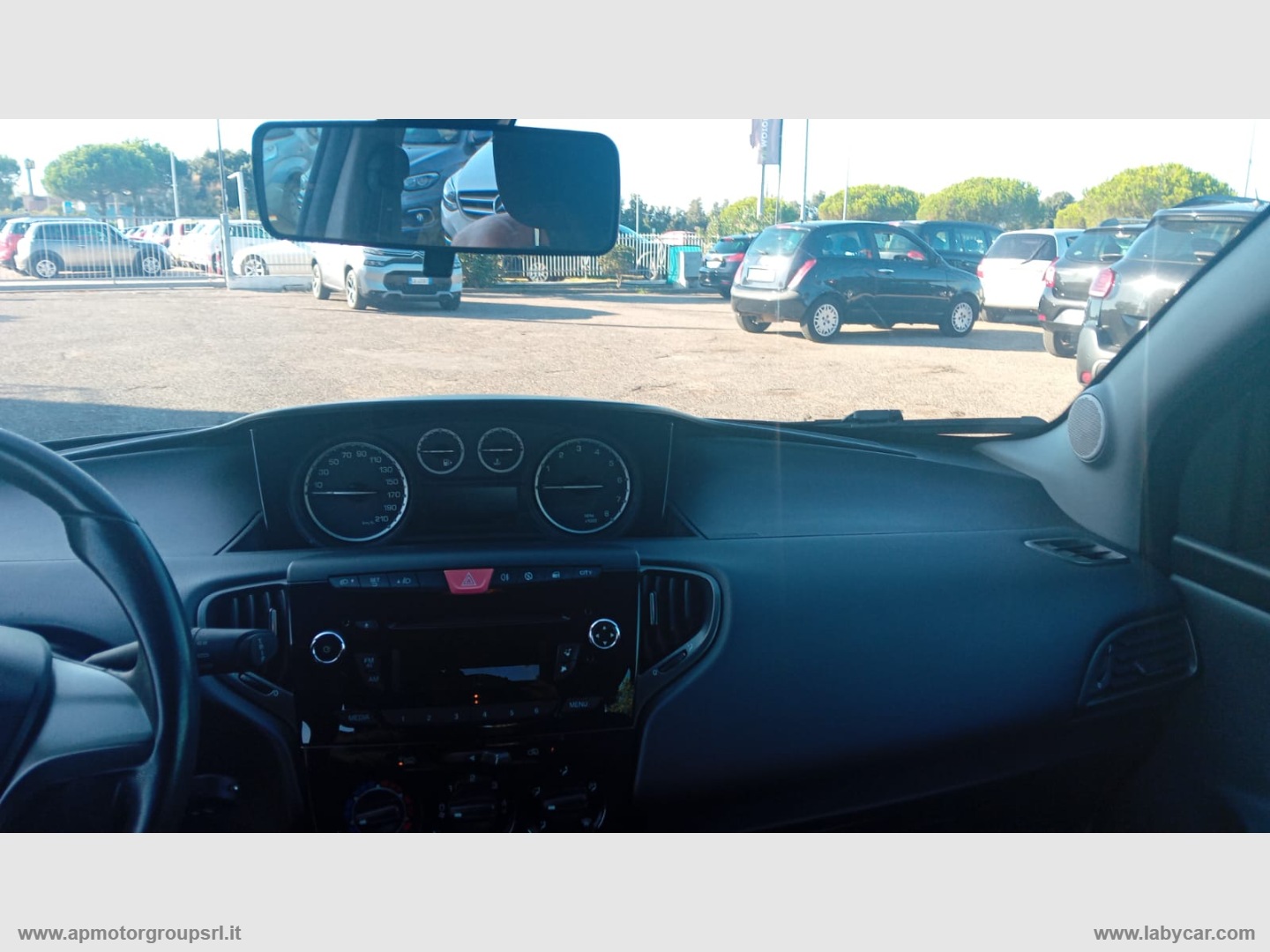 Ypsilon 1.2 69 CV 5p. Silver - immagine 12