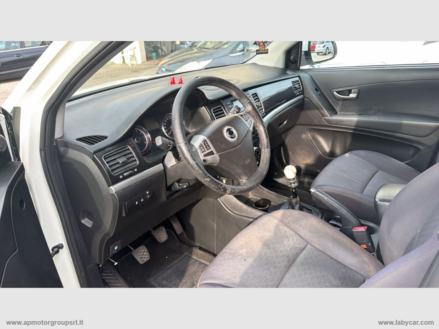 Korando 2.0 2WD MT GPL C - immagine 12
