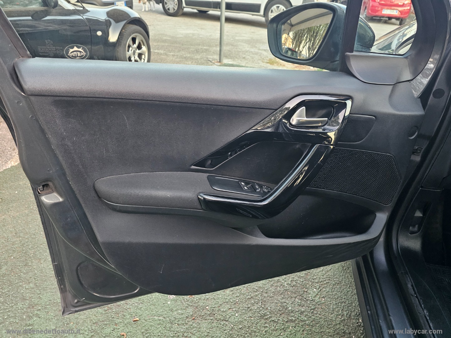 208 1.4 VTi 95 CV 5p. Allure - immagine 12