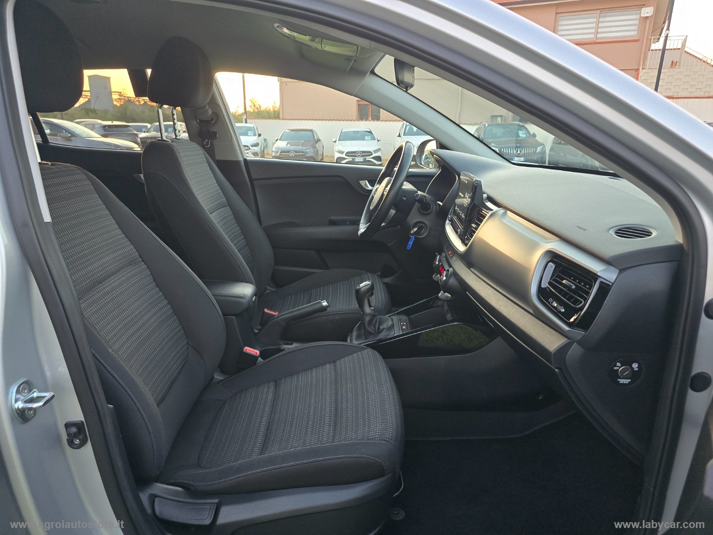 Stonic 1.0 T-GDi 100 CV MHEV iMT Style - immagine 12