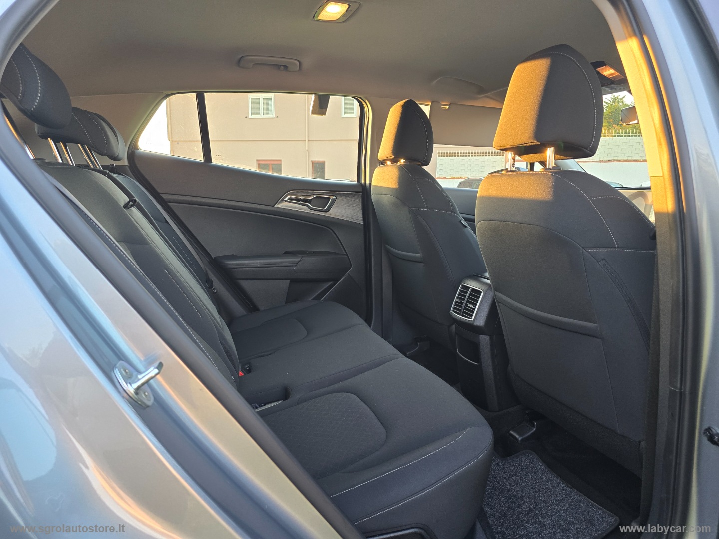 Sportage 1.6 CRDi MHEV DCT Business - immagine 12