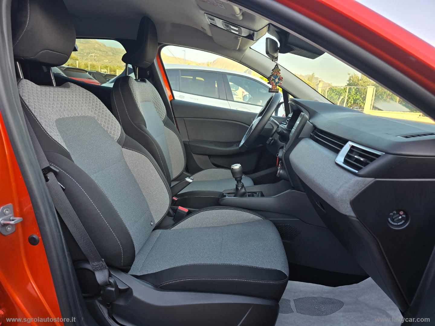 Clio TCe 100 CV GPL Evolution - immagine 12
