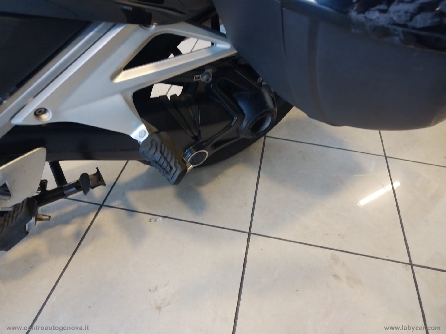 R 1250 RT - immagine 12