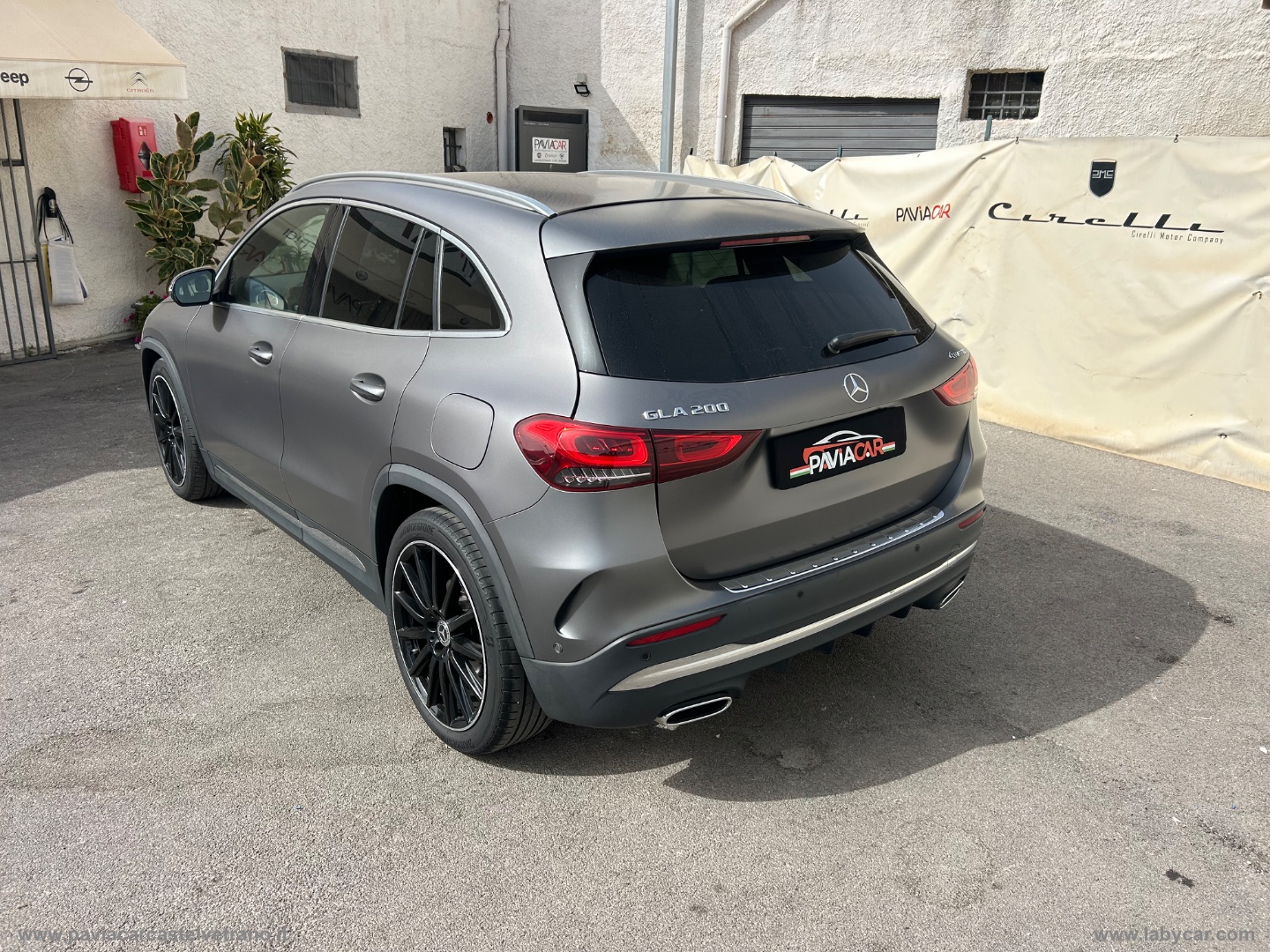 GLA 200 d Automatic 4Matic Premium - immagine 12