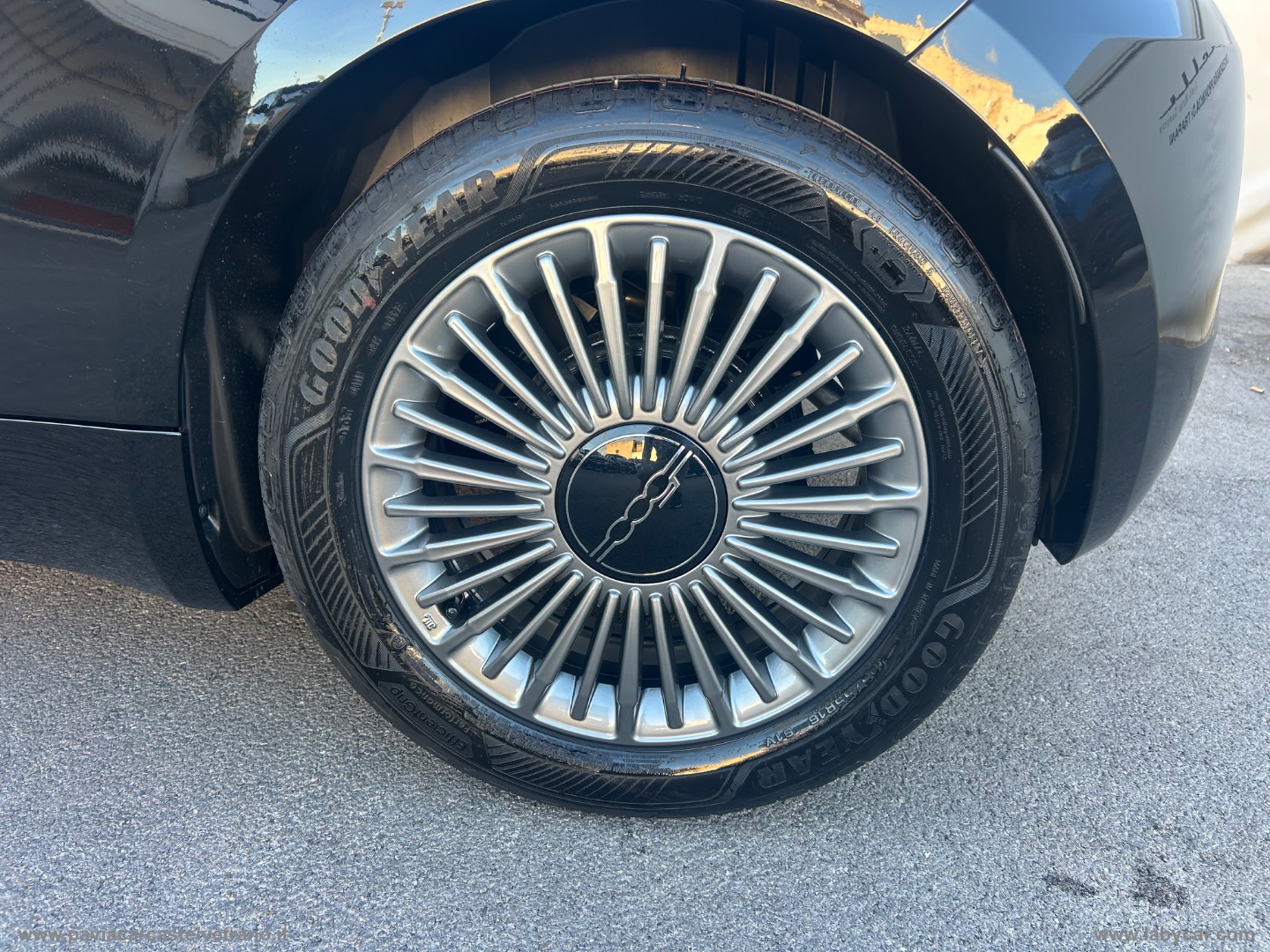 500 Berlina Hybrid La Prima KM/0 - immagine 12