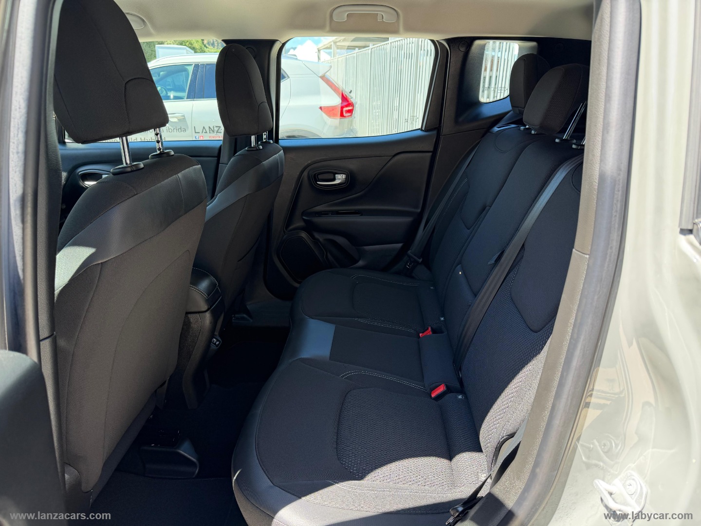 Renegade 1.6 Mjt 130CV Limited - immagine 12