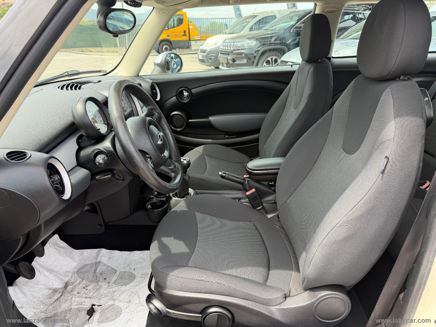 Mini Cooper D - immagine 12