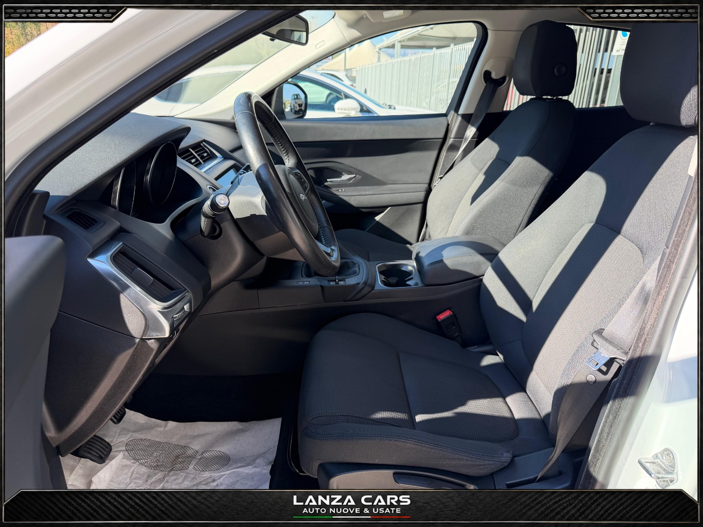 E-Pace 2.0D 150CV - immagine 12