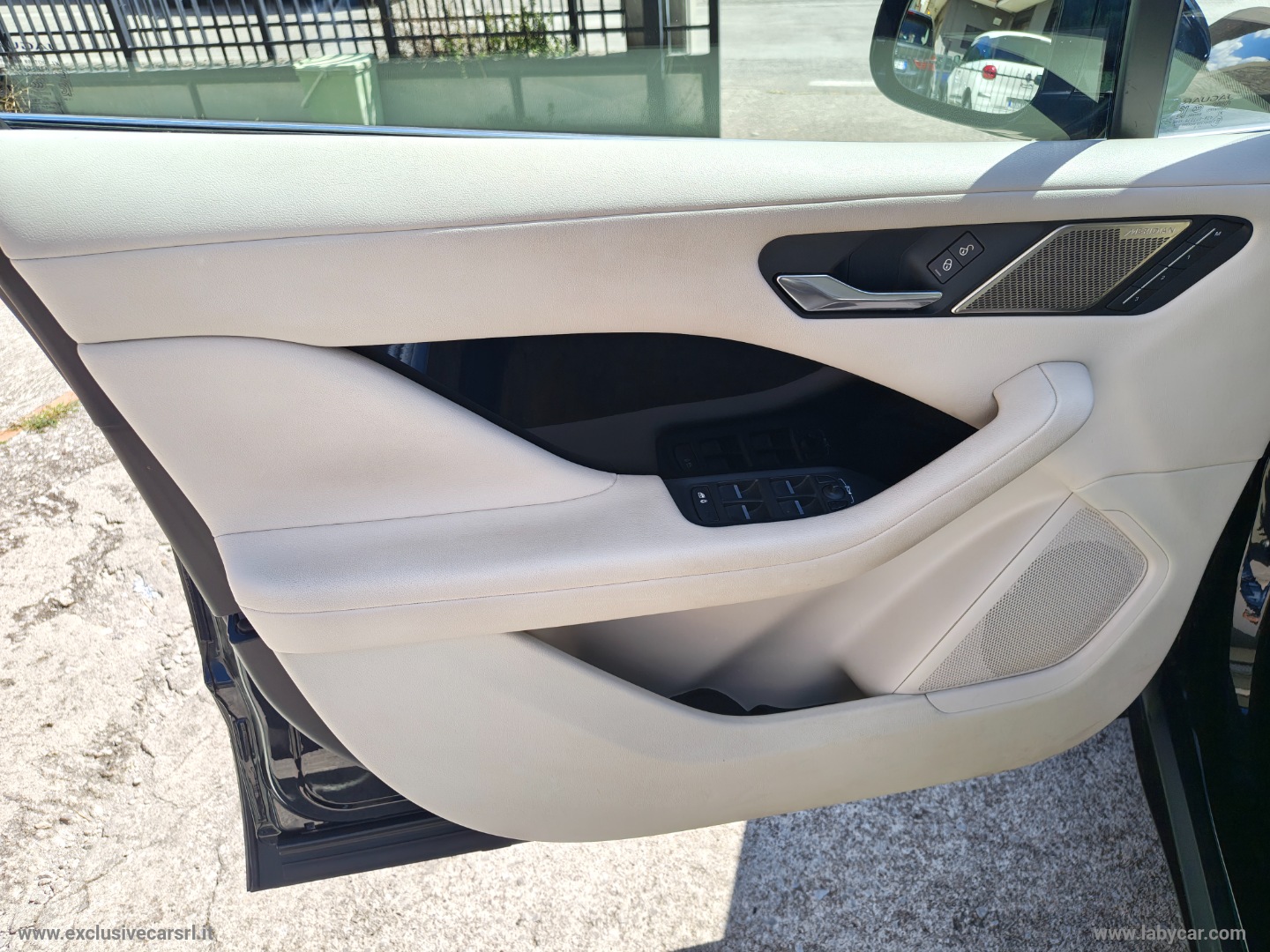 I-Pace EV 90 kWh 400 CV Auto AWD SE - immagine 12