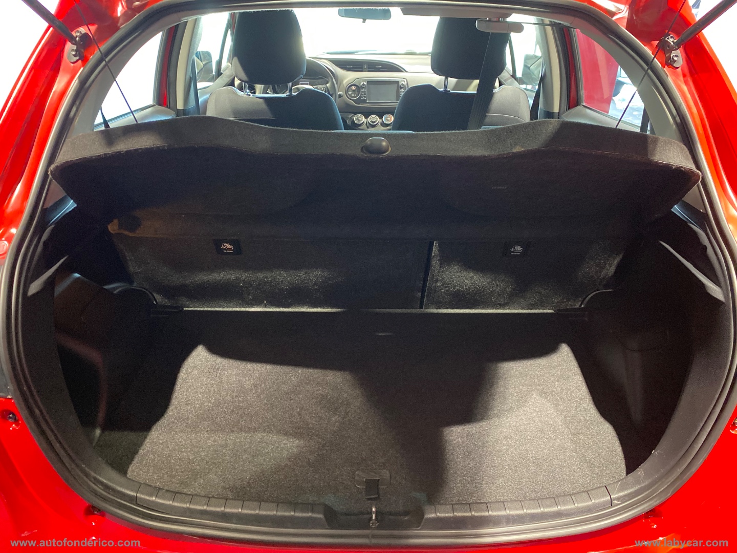 Yaris 1.0 72 CV 5p. Lounge - immagine 12