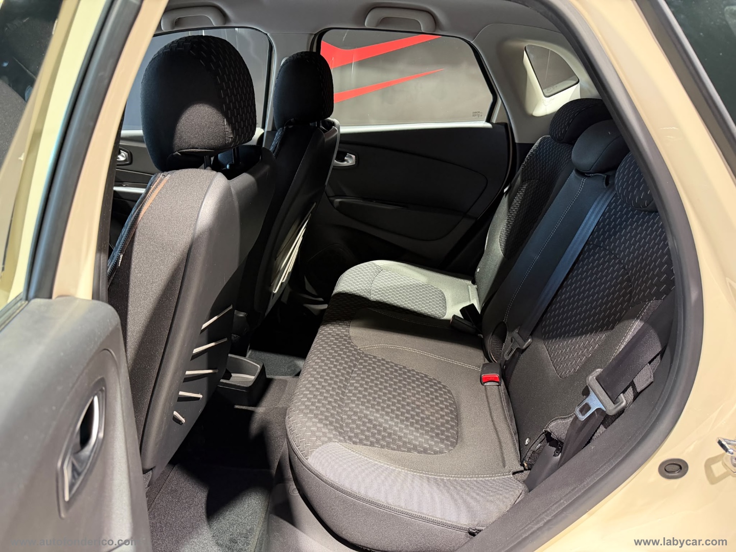 Captur TCe 12V 90 CV S&S Energy Intens - immagine 12