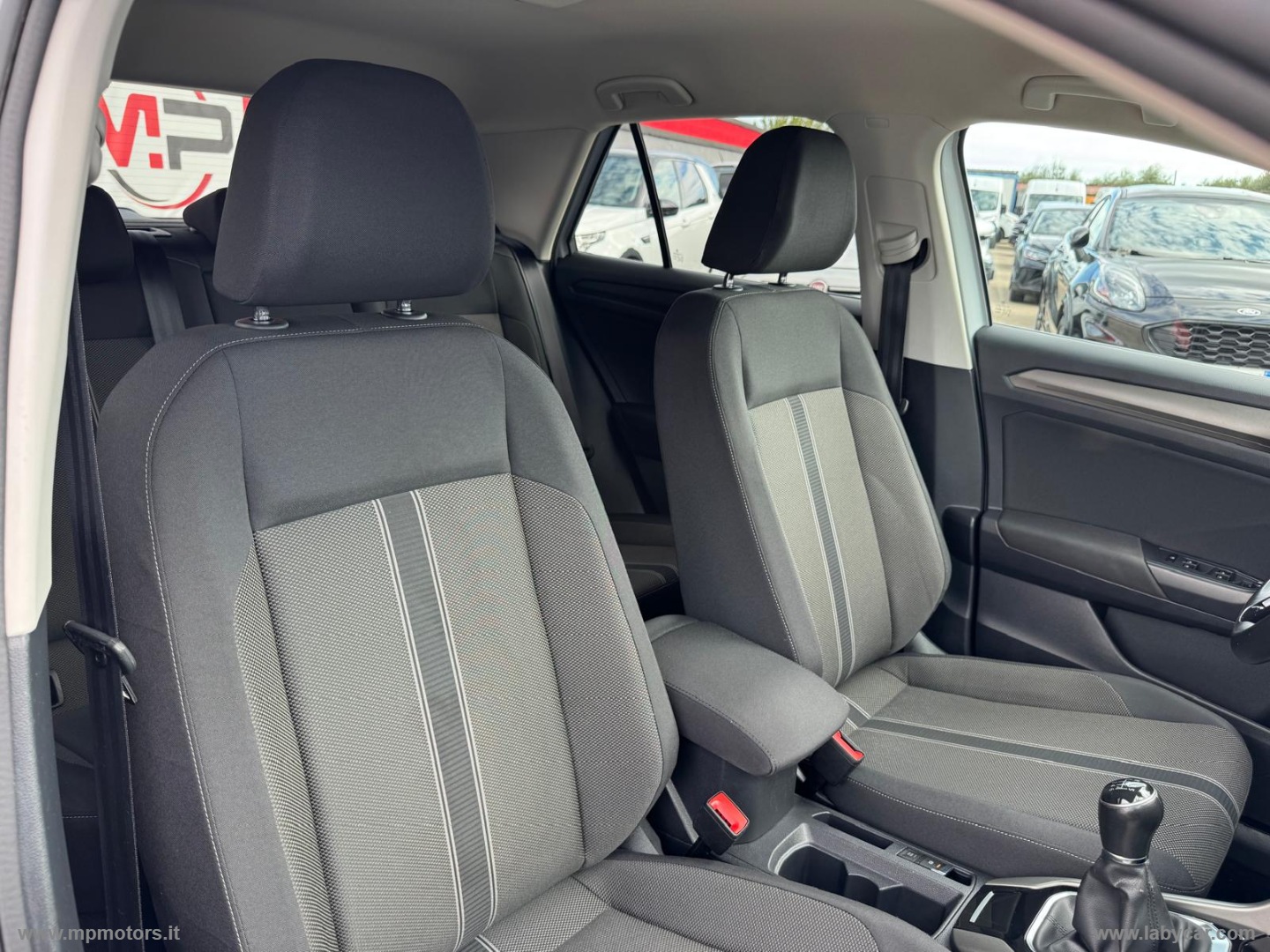 T-ROC STYLE 1.0 TSI 110CV - immagine 12