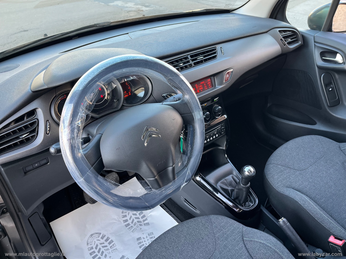 C3 BlueHDi 75 Exclusive - immagine 12
