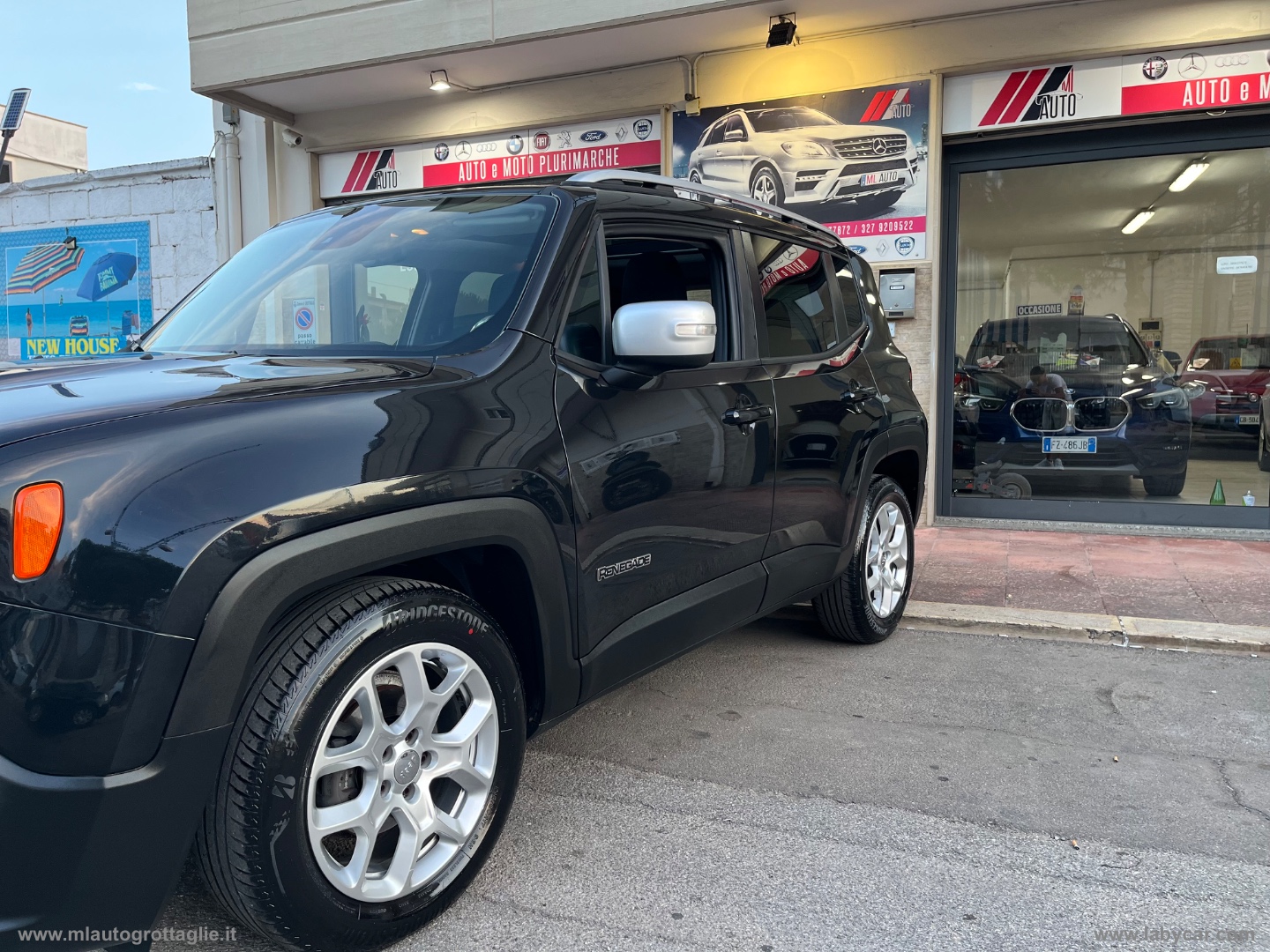 Renegade 1.6 Mjt 120CV Limited TETTO APRIBILE - immagine 12