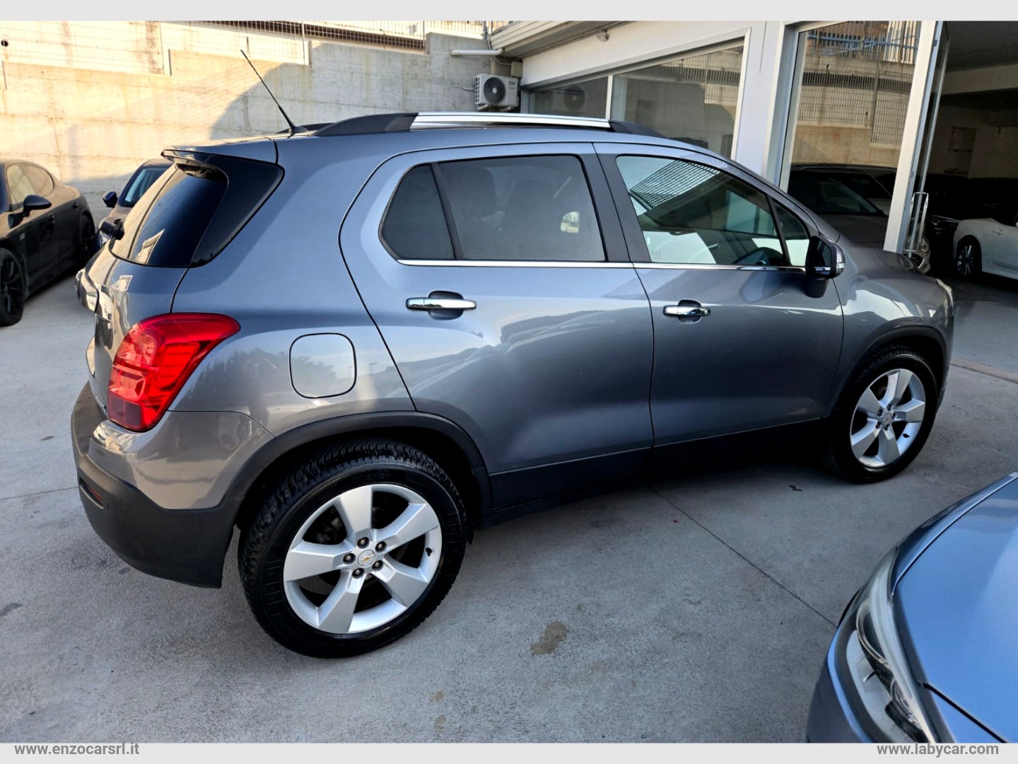 Trax 1.7D FWD LTZ TETTO APRIBILE - immagine 12