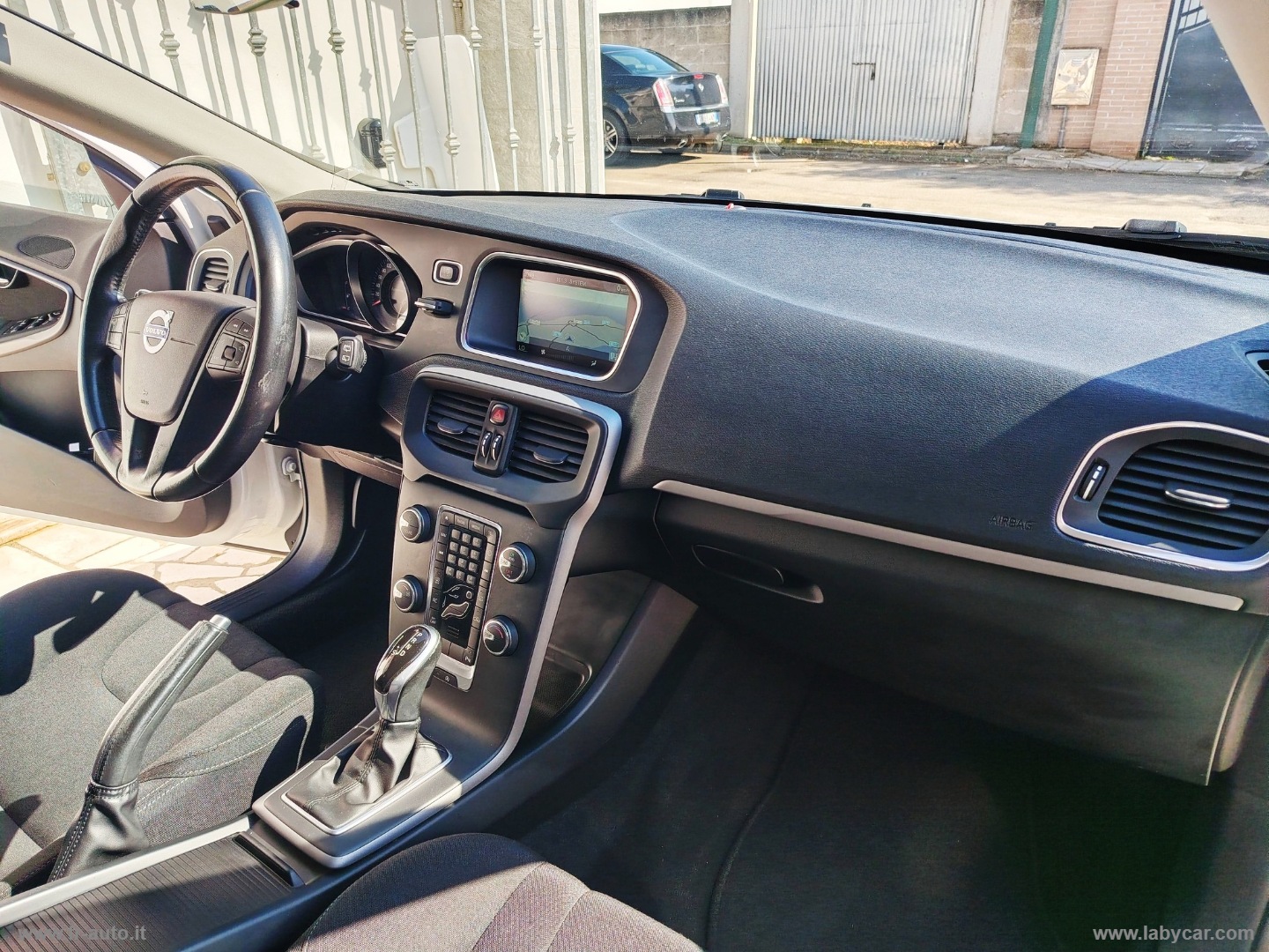 V40 D2 1.6 Powershift Summum - immagine 12
