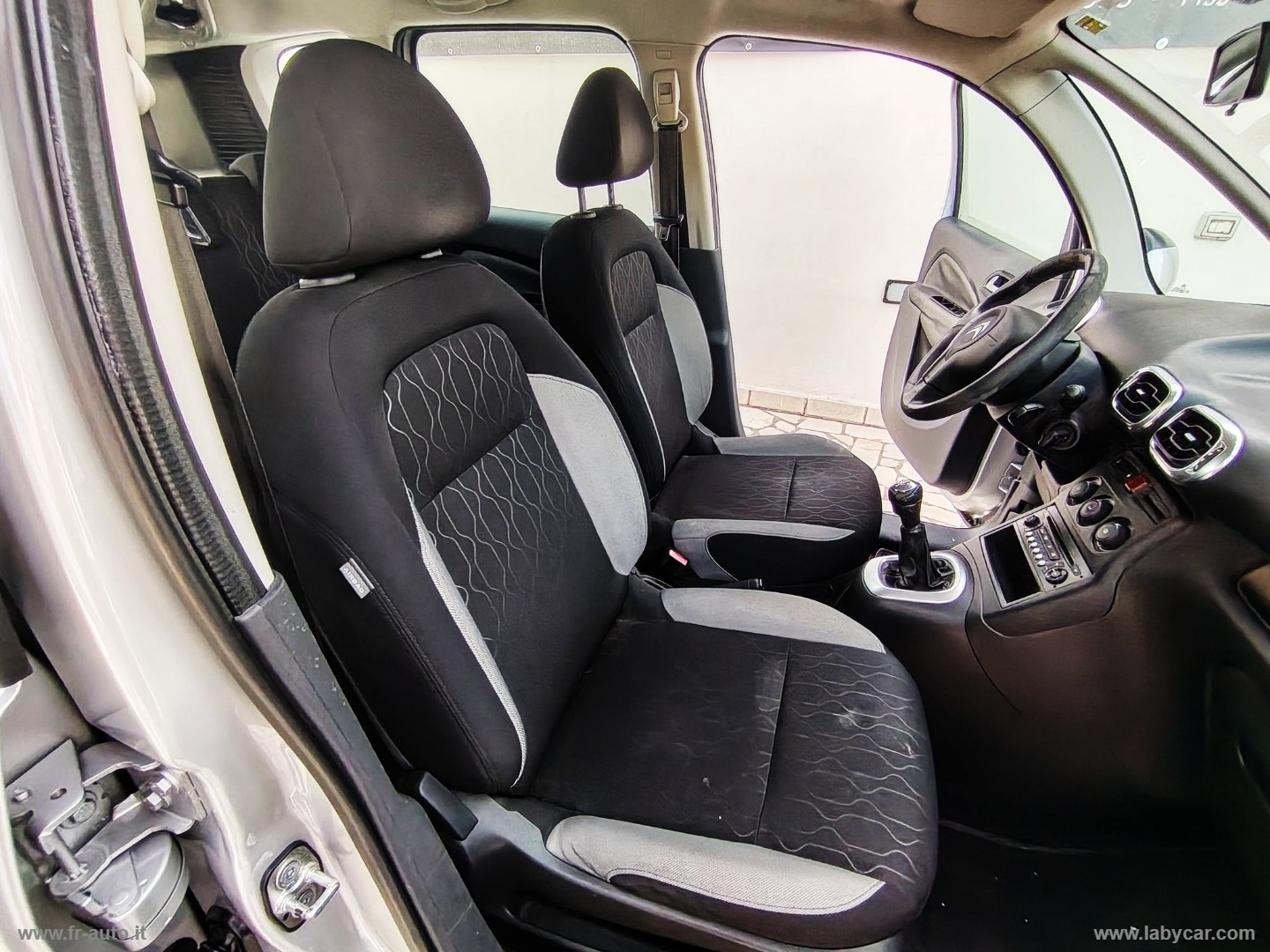 C3 Picasso 1.6 HDi 90 Exclus. Limited 2 - immagine 12