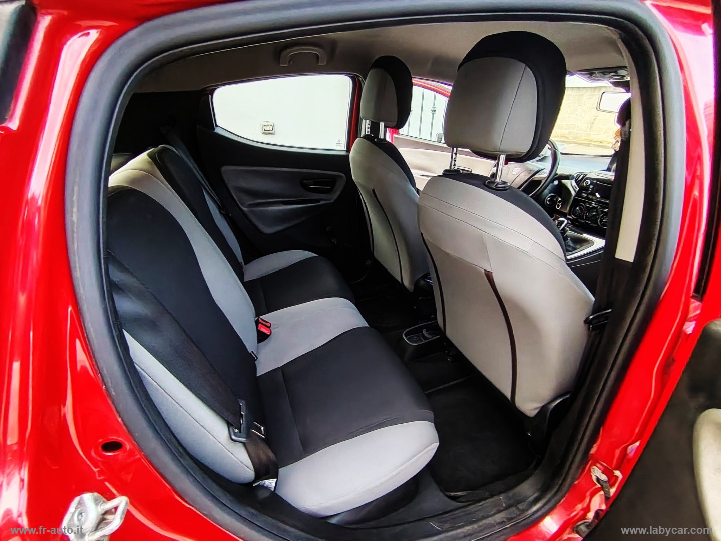 Ypsilon 1.2 69 CV 5p. GPL Ecochic Gold - immagine 12