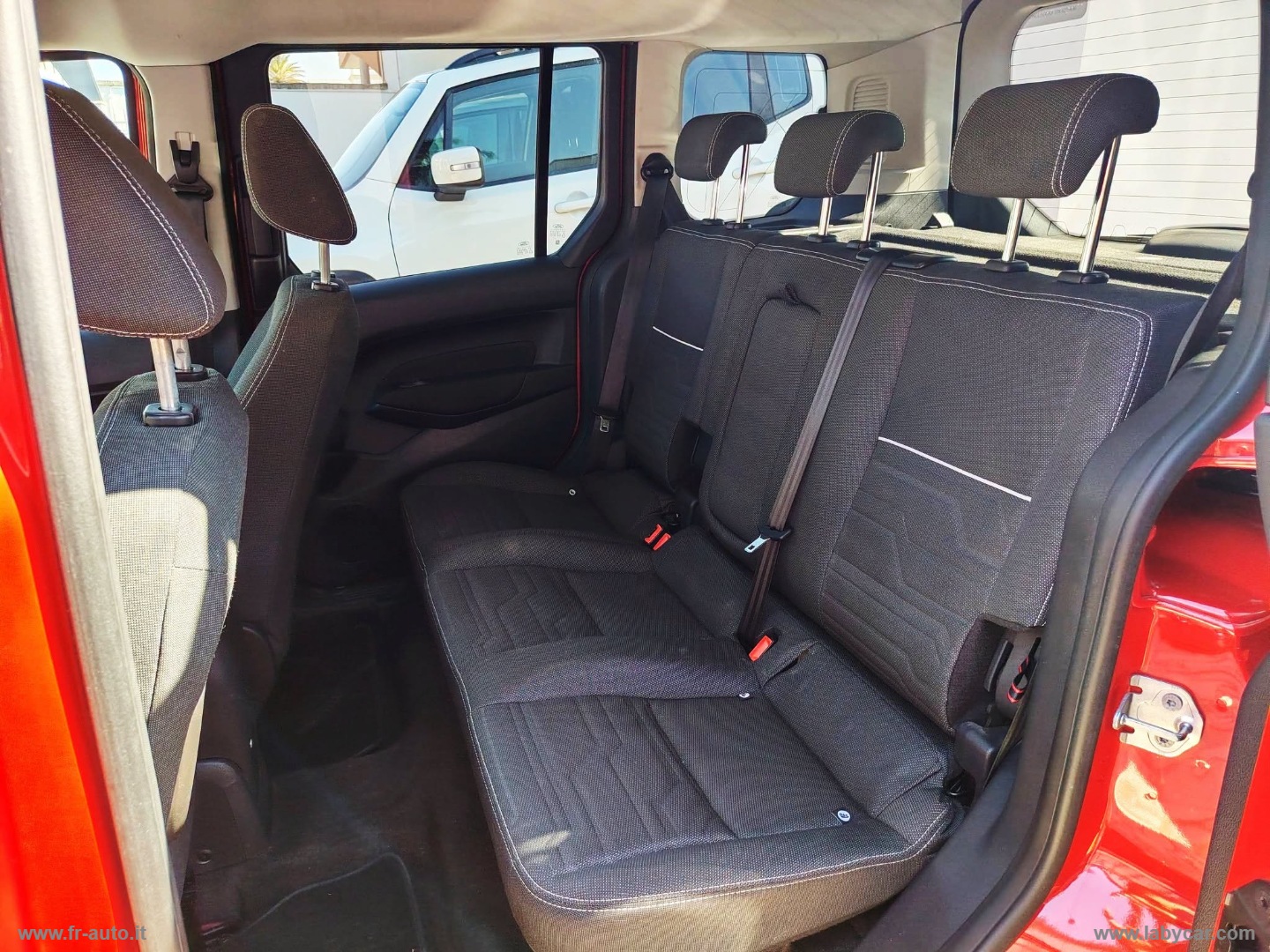 Tourneo Connect 1.5 TDCi 120 CV Tit. - immagine 12