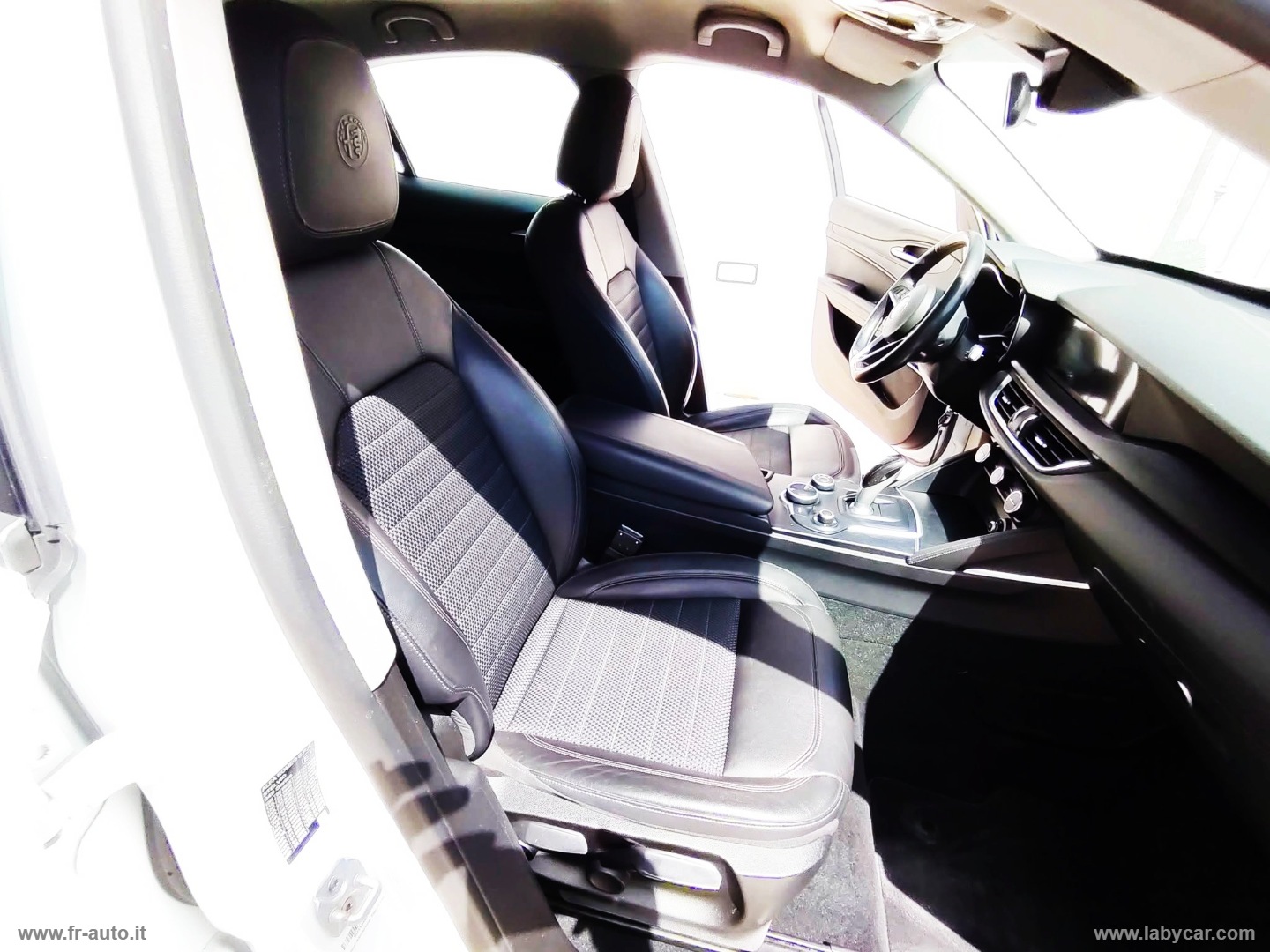 Stelvio 2.2 T.diesel 150CV AT8 RWD Super - immagine 12