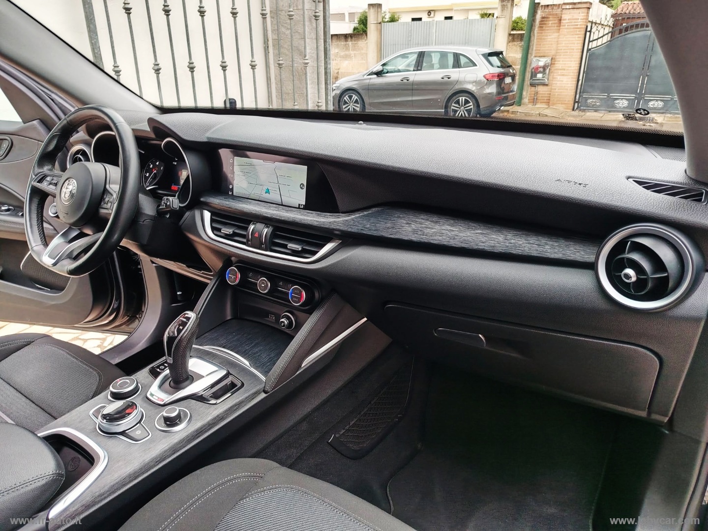 Stelvio 2.2 T.diesel 190 CV AT8 Q4 BUSINESS - immagine 12