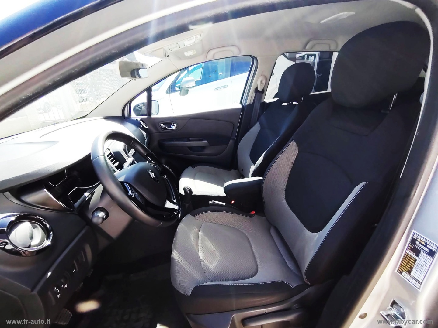 Captur 1.5 dCi 8V 90 CV S&S Ener. R-Link - immagine 12