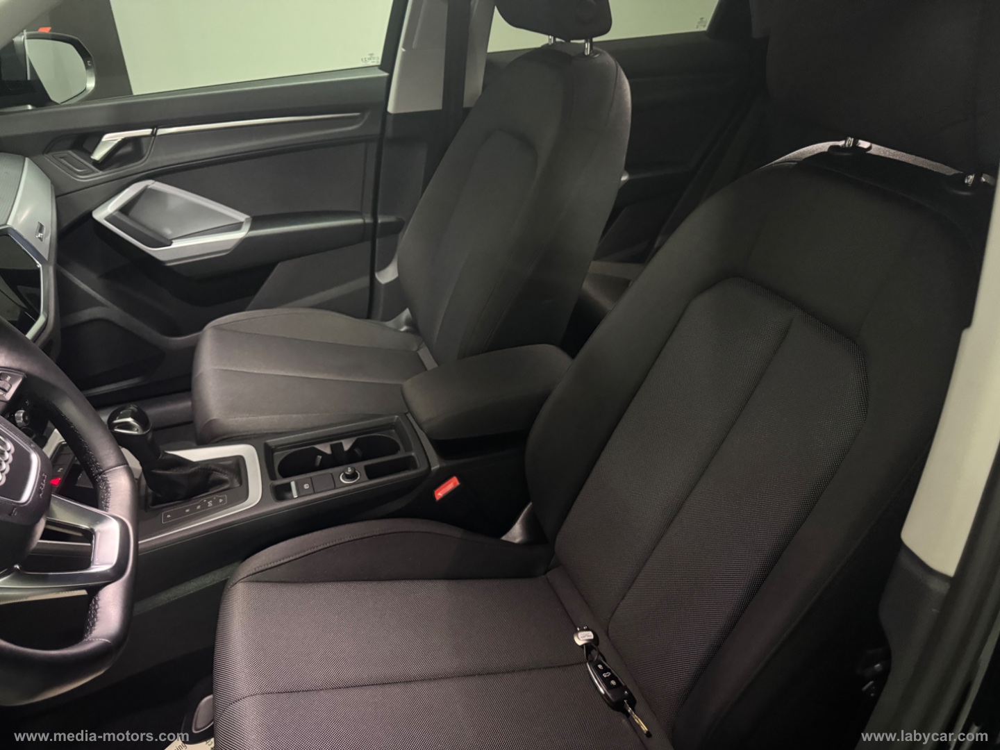 Q3 SPB 35 TDI S tronic Business Plus - immagine 12