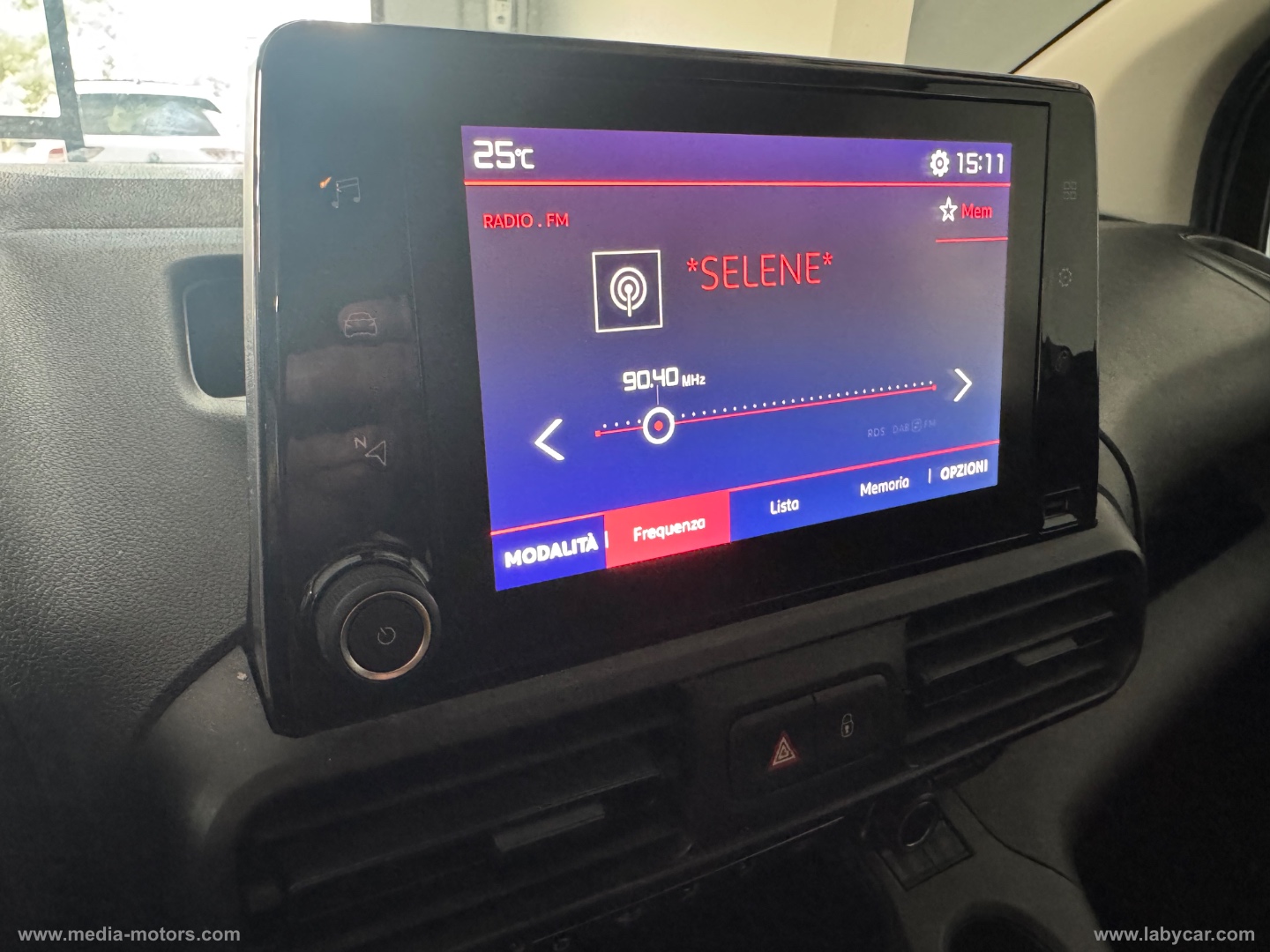 Berlingo BlueHDi 100 S&S Combi Live - immagine 12