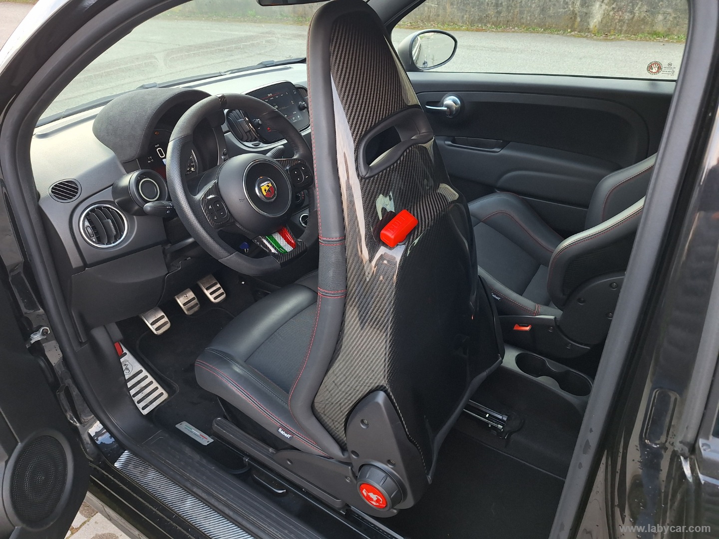 695 1.4 Turbo T-Jet 180 CV SABELT CARBONIO - immagine 12