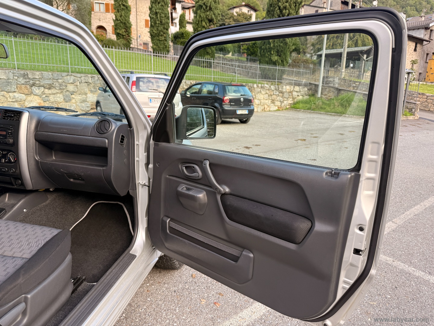 Jimny 1.3 4WD Special 4X4 RIDOTTE GANCIO - immagine 12
