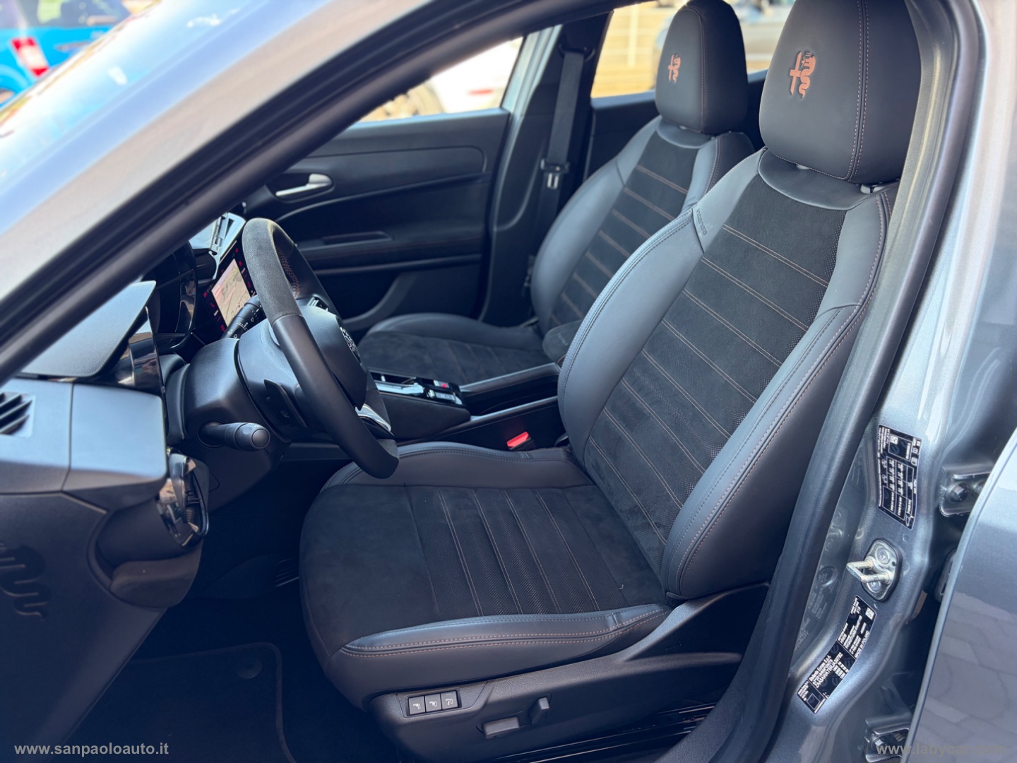Junior 1.2 145CV Hybrid eDCT6 Q4 Intensa - immagine 12