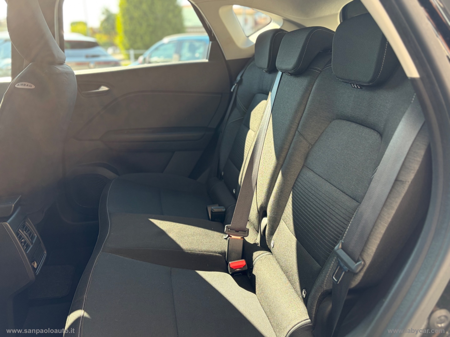 Captur TCe 12V 100 CV Business - immagine 12