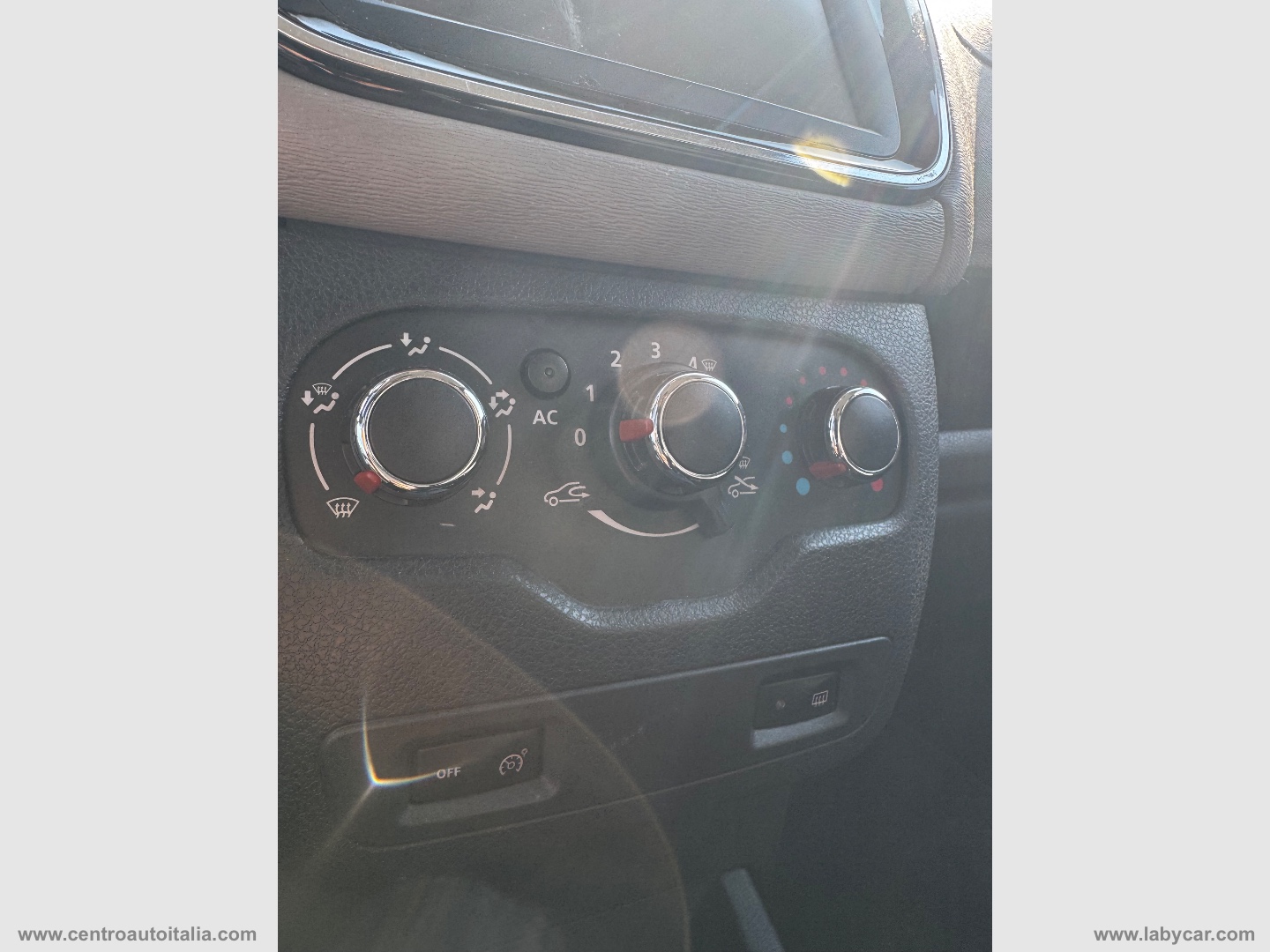 Logan 1.5 dCi 8V 90 CV Ambiance 7 POSTI - immagine 12