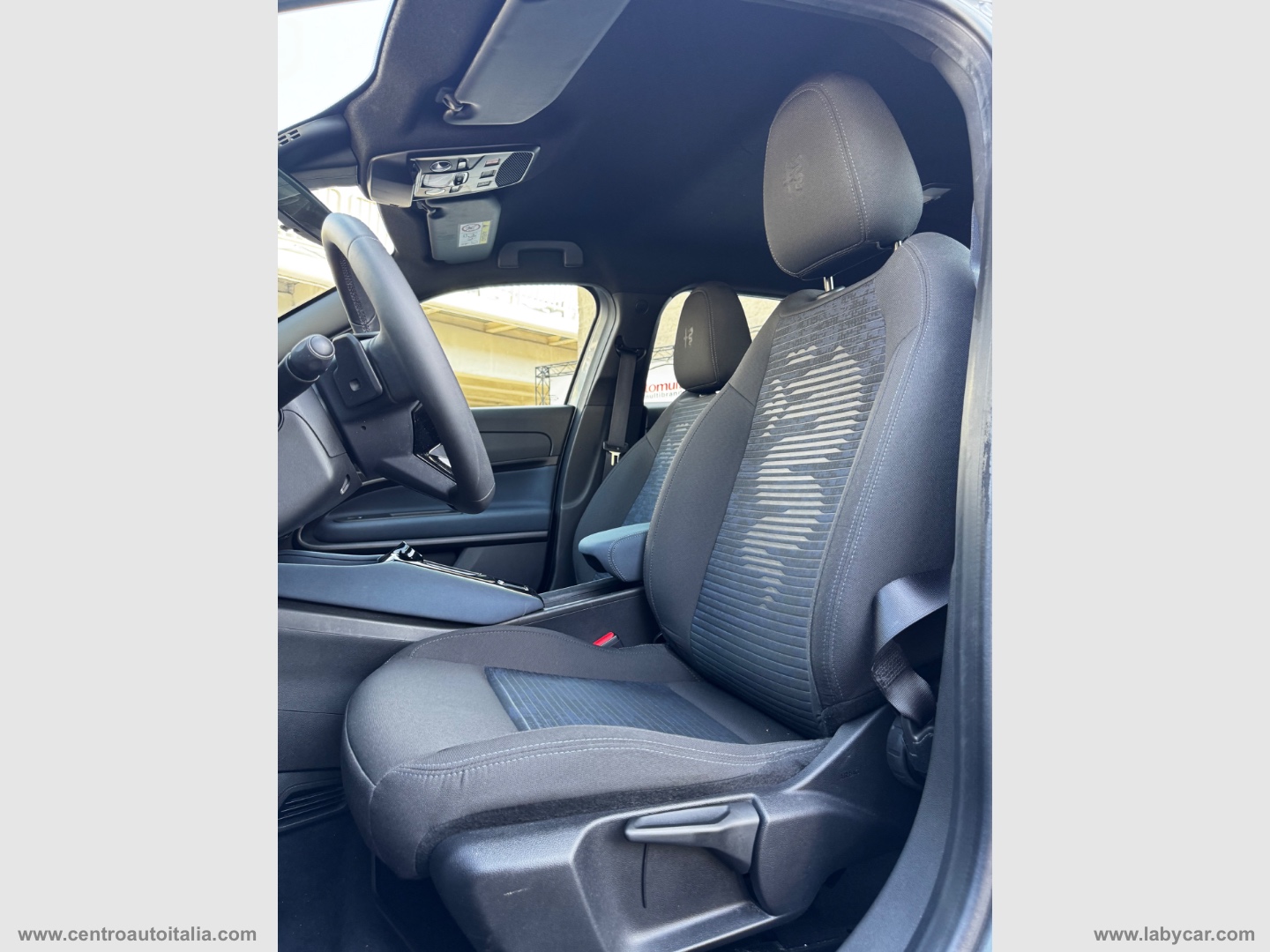 Junior 1.2 136 CV Hybrid eDCT6 Speciale - immagine 12