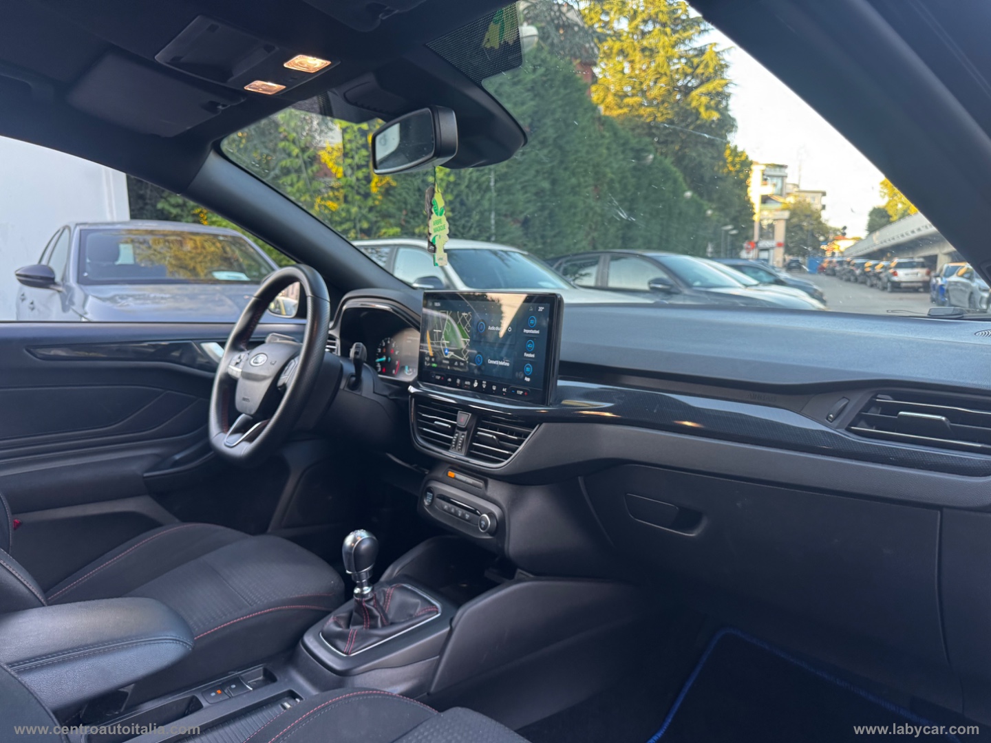 Focus 1.0 EcoBoost Hybrid 125CV 5p.ST LINE - immagine 12