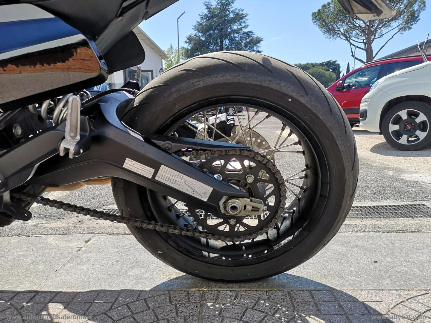 Scrambler 800 URBAN MOTARD PROMO WEB - immagine 12