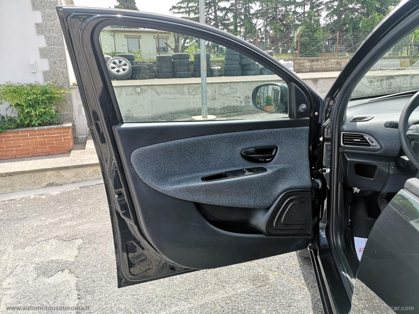 Ypsilon 1.2 69 CV 5p. GPL Ecochic Gold PROMO WEB - immagine 12