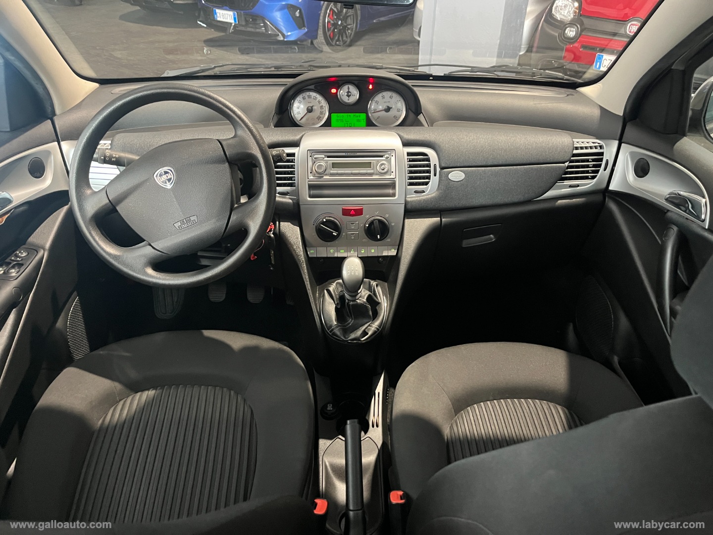 Ypsilon 1.2 69 CV Diva - immagine 12