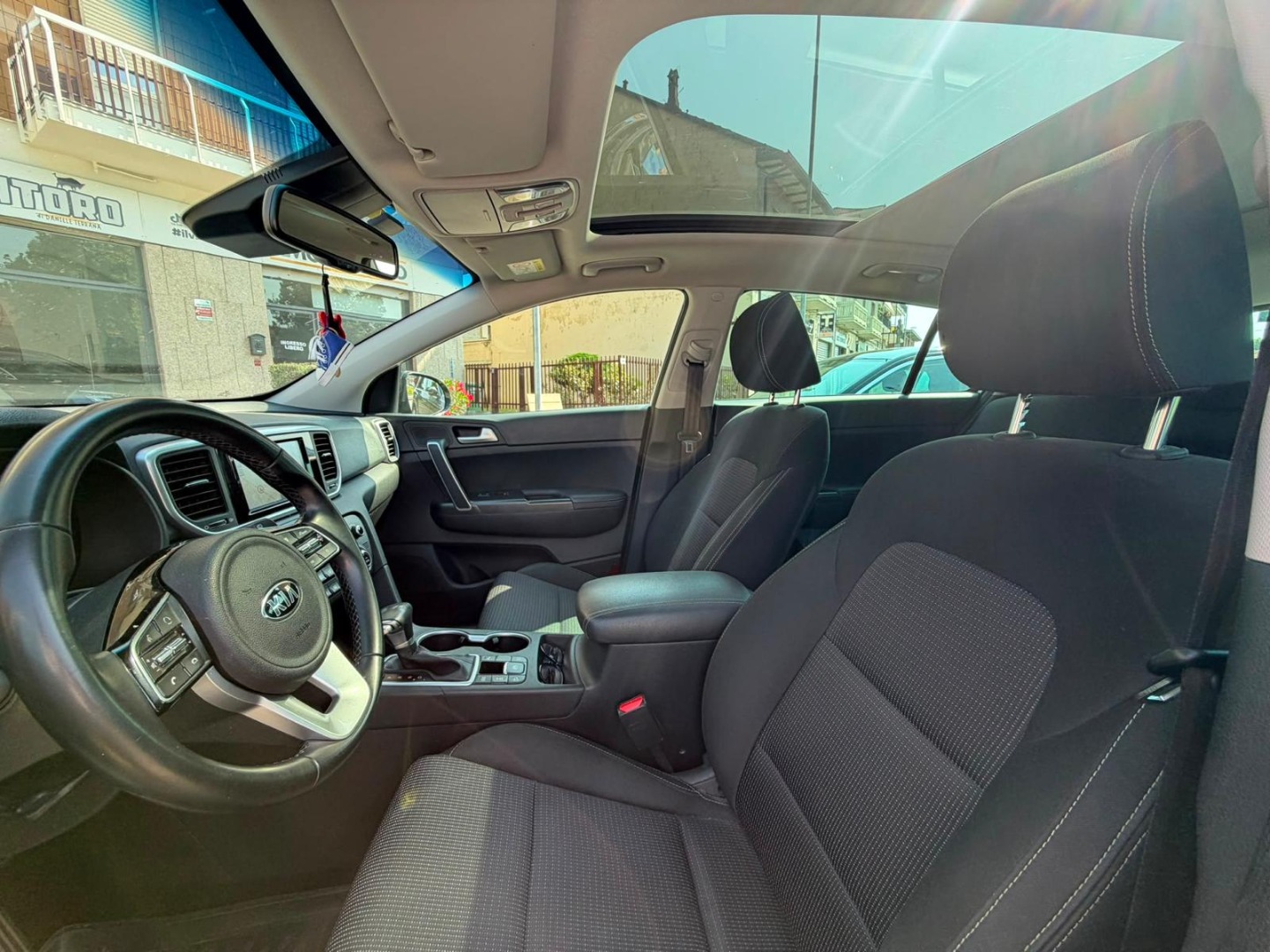 Sportage 1.6 T-GDI DCT7 AWD GT Line - immagine 12