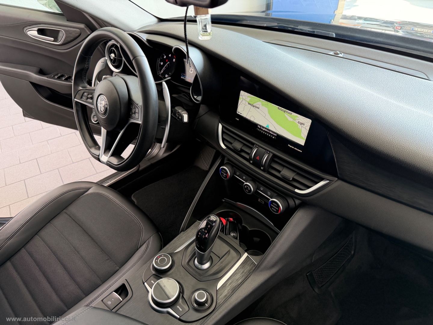 Giulia 2.2 TD 190CV AT8 AWD Q4 Executive - immagine 12