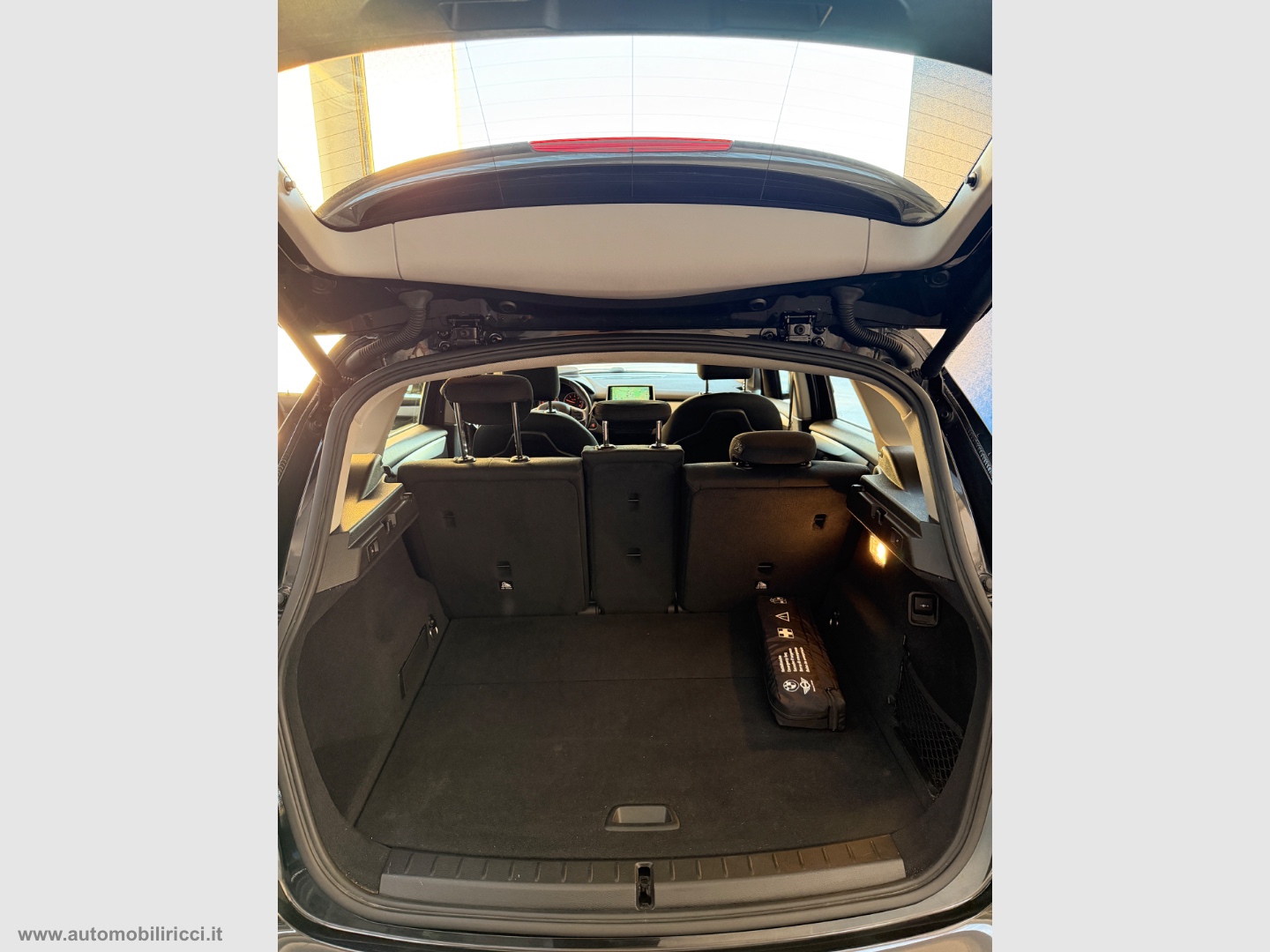 218d Active Tourer Advantage - immagine 12