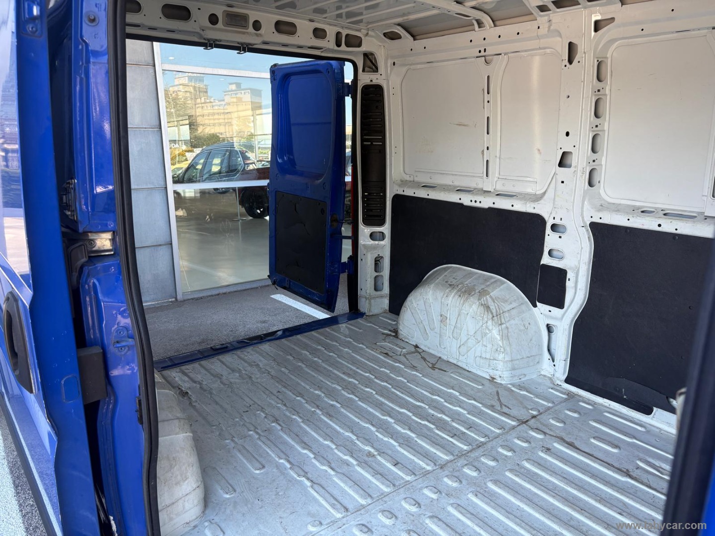 Boxer 330 BlueHDi 140 S&S PC-TN Furg. - immagine 12