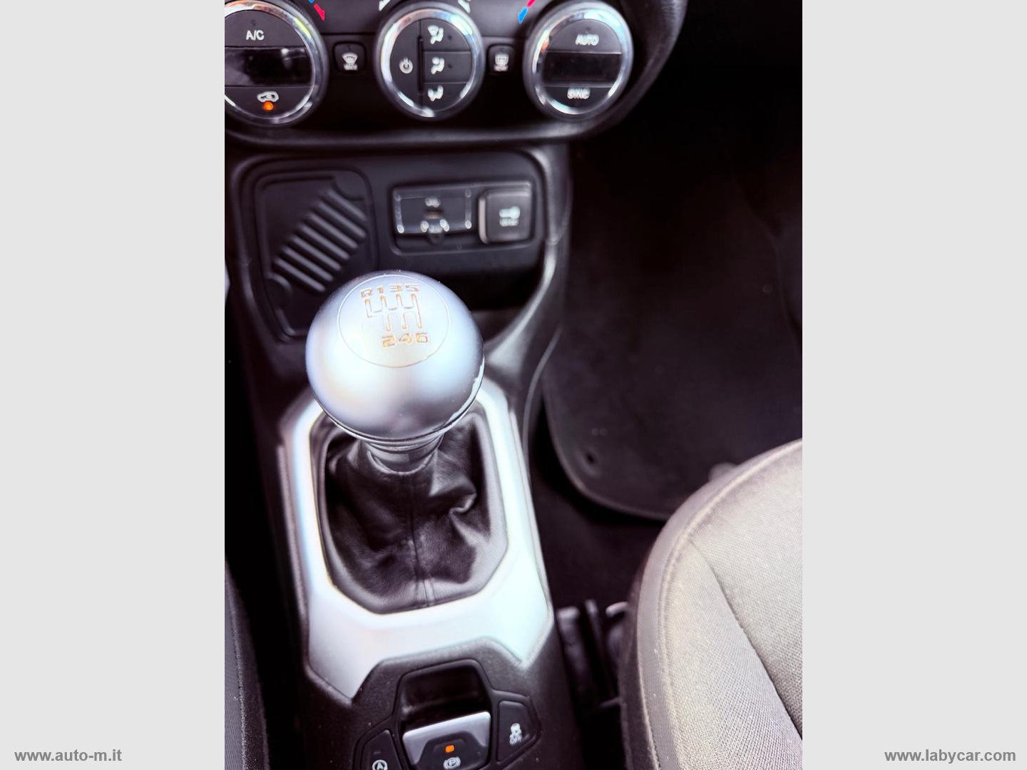 Renegade 1.6 Mjt 120CV Limited - immagine 12