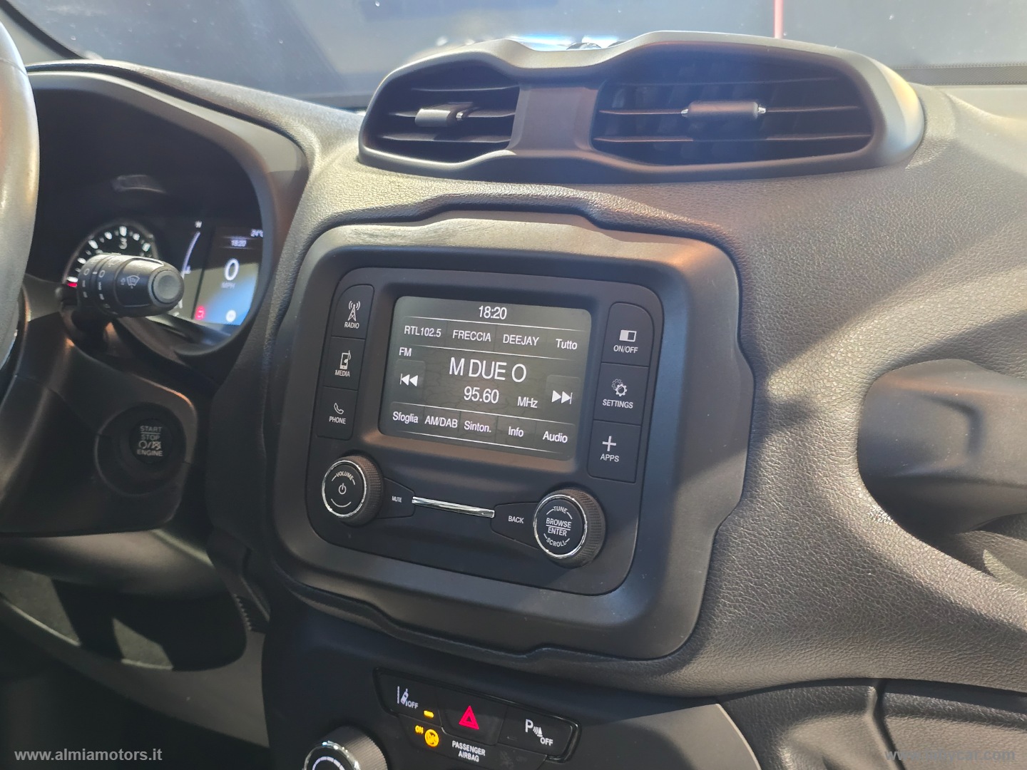 Renegade 1.6 Mjt 120CV Longitude - immagine 12