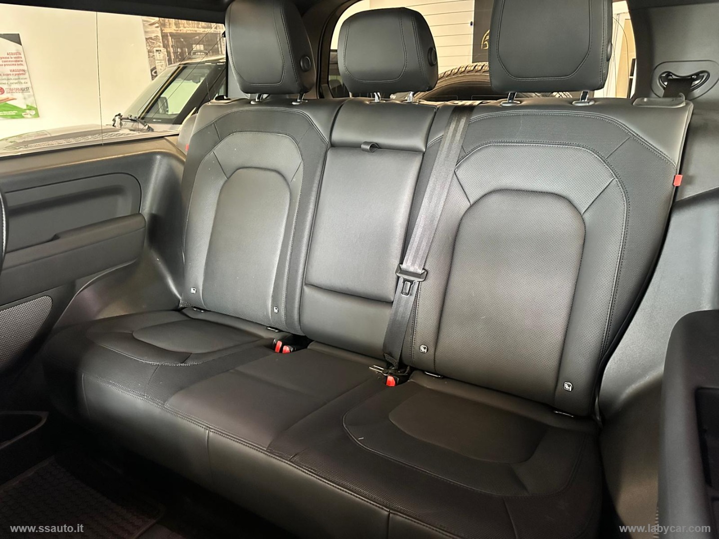 Defender 90 3.0D I6 200 CV X-Dynamic HSE SUPER PROMO!! - immagine 12