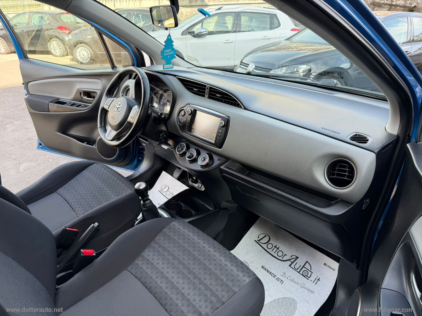 Yaris 1.4 D-4D 5p. Lounge - immagine 12