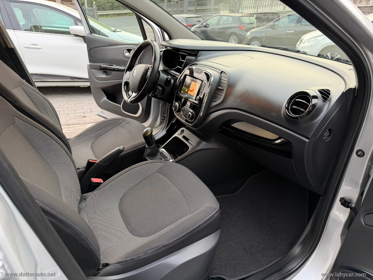 Captur 1.5 dCi 8V 90 CV S&S Ener. R-Link - immagine 12