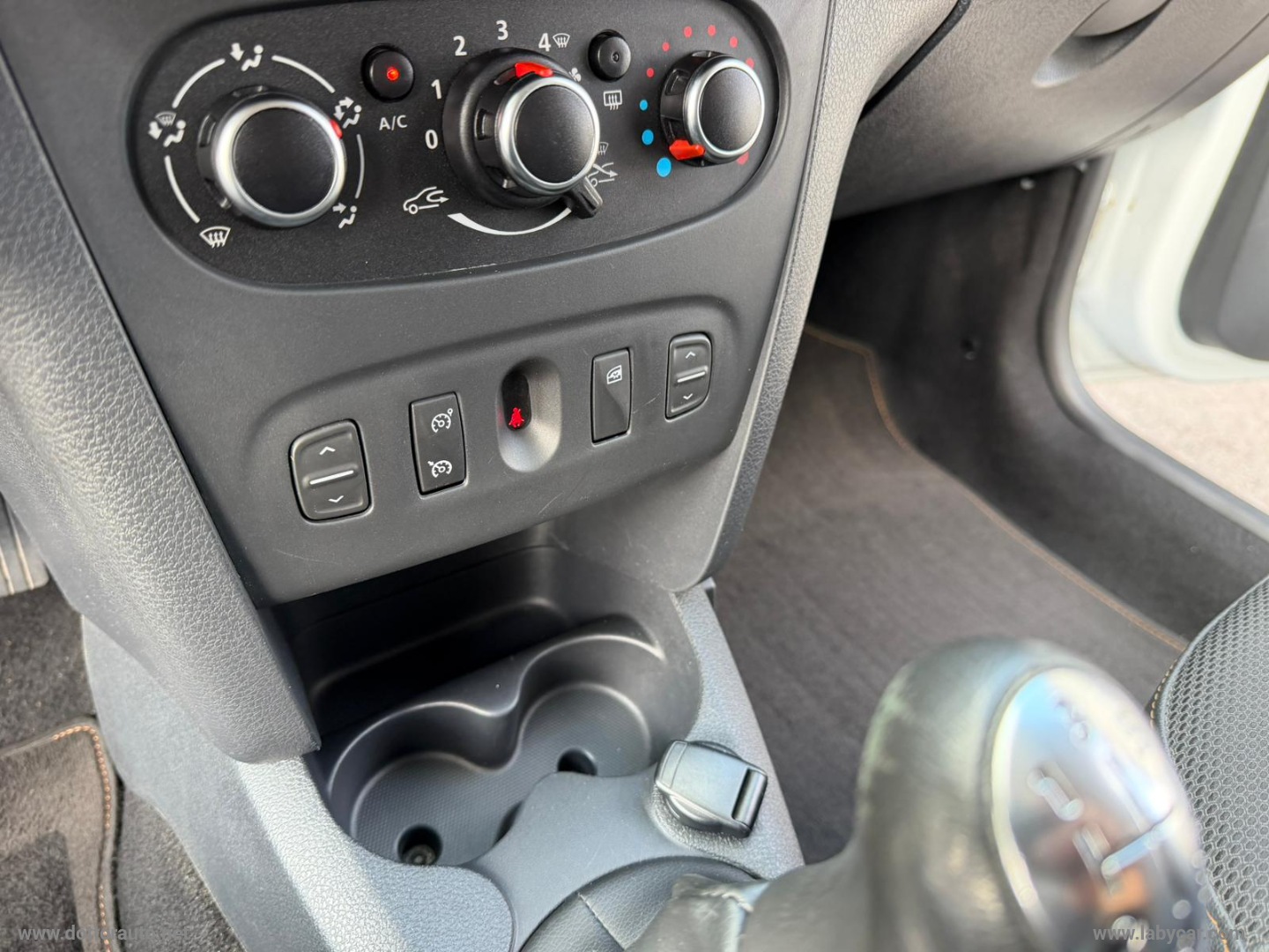 Sandero Stepway 1.5 dCi 8V 90 CV S&S - immagine 12