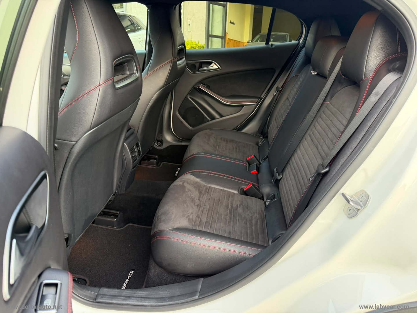 GLA 200 d Automatic 4Matic Premium - immagine 12