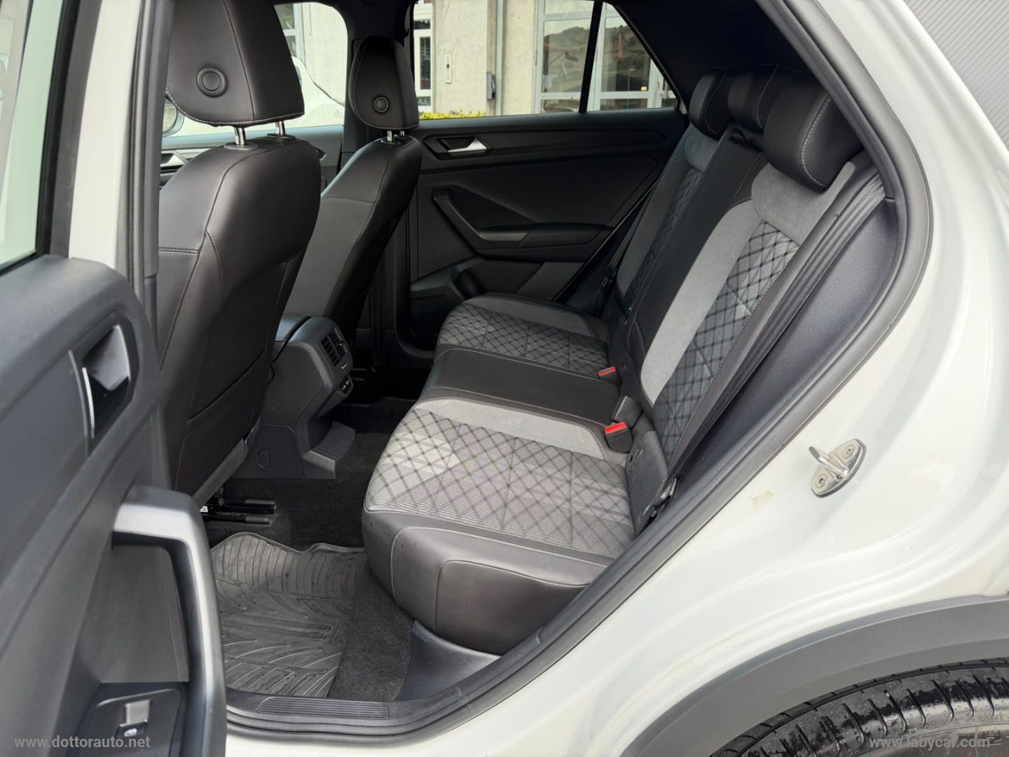 T-Roc 2.0 TDI SCR R-Line - immagine 12